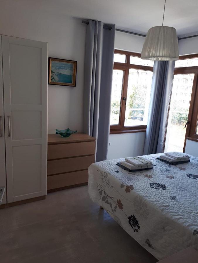 Obzor Tatyana Apartaments Bonjour Dış mekan fotoğraf